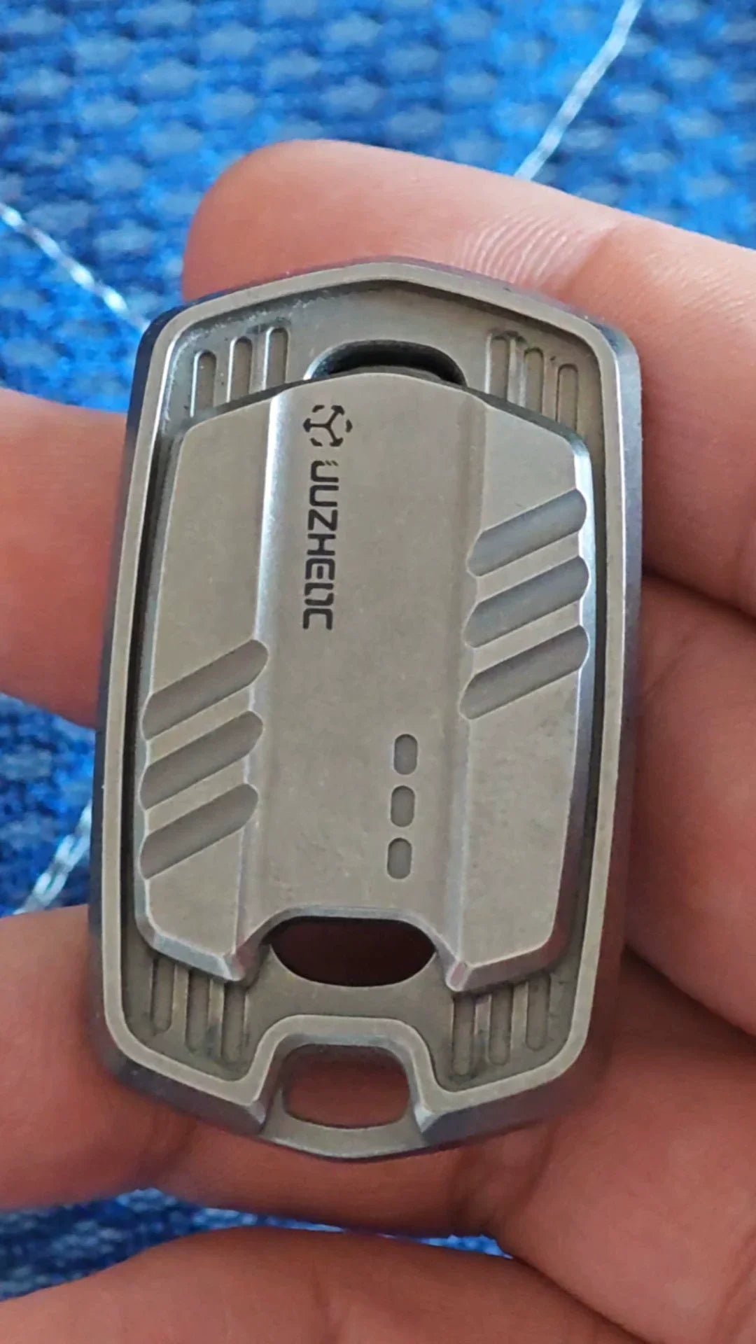 Thousand machines Titanium