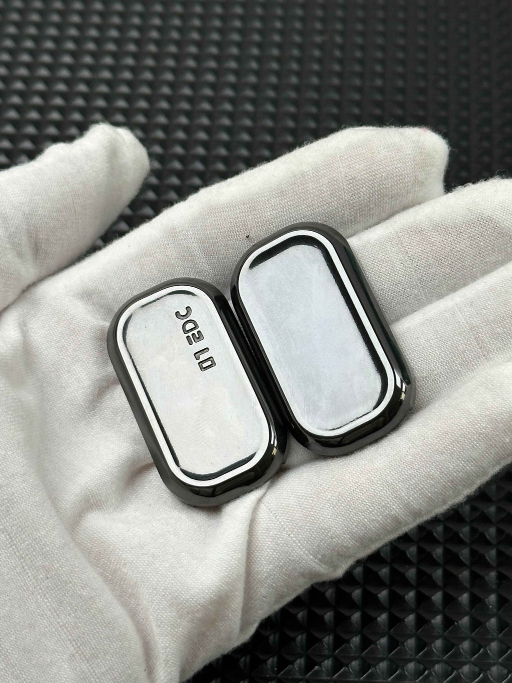 No.12 Shell Zirconium