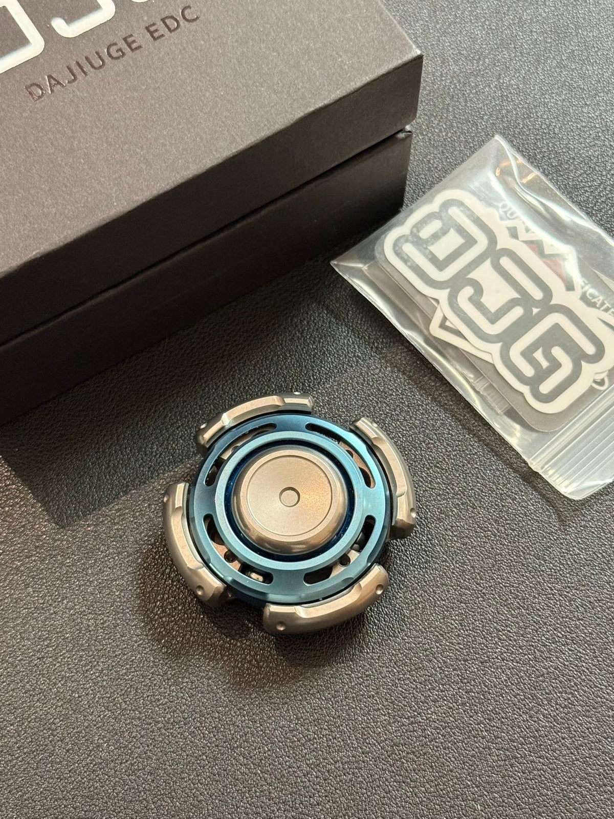 Resonance Titanium