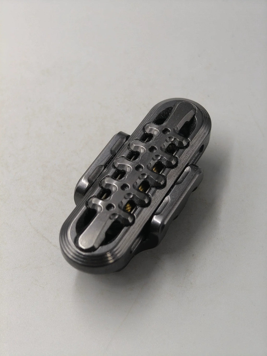 EXOSKELETON Zirconium