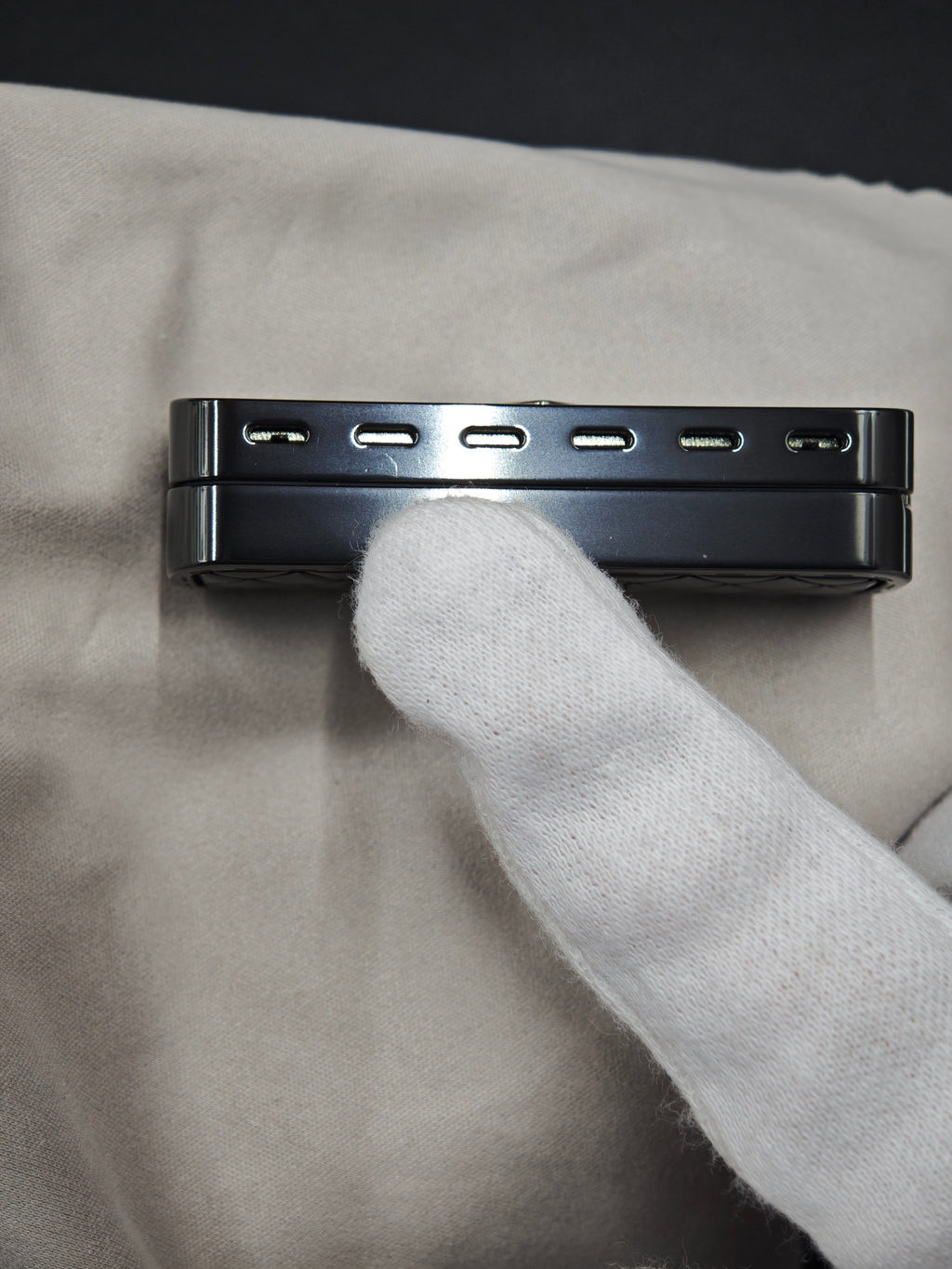 Feng Ling Zirconium