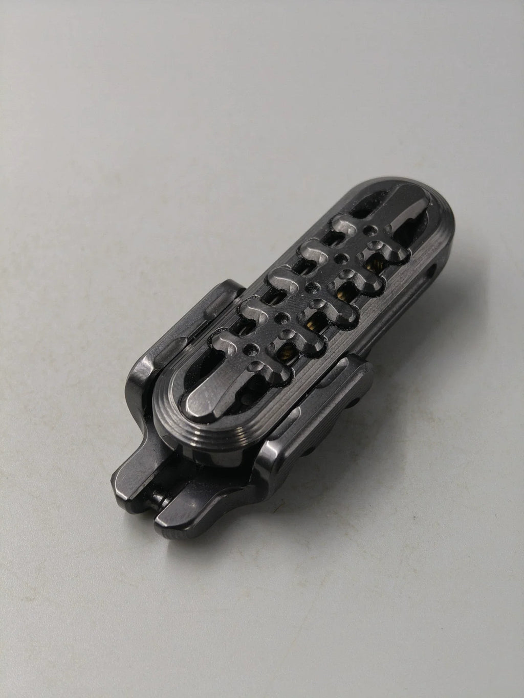 EXOSKELETON Zirconium