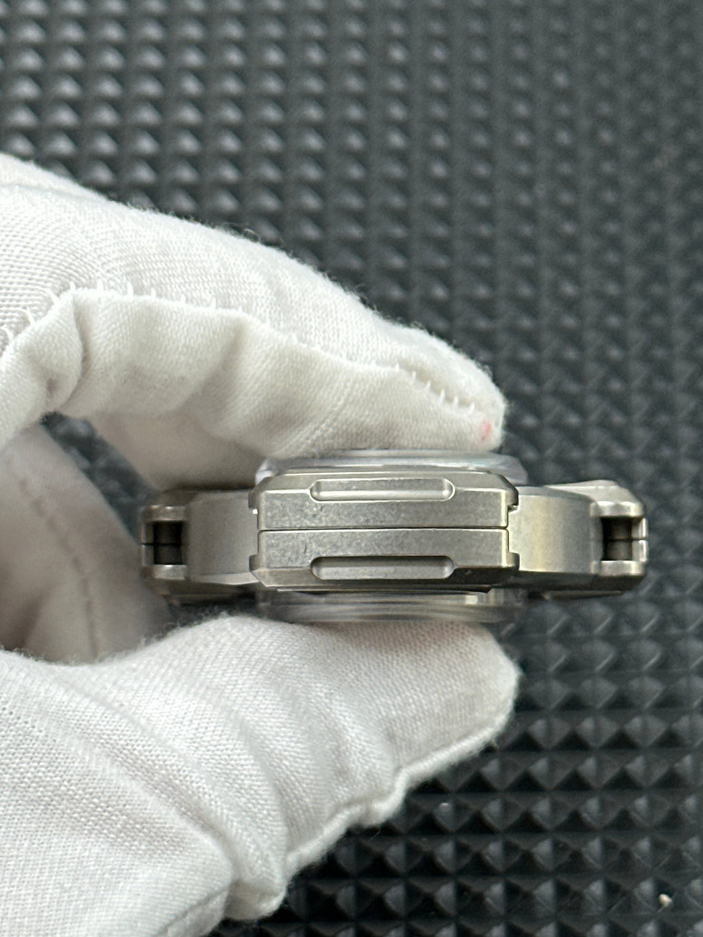 Radiation Pro Shell Opening Titanium