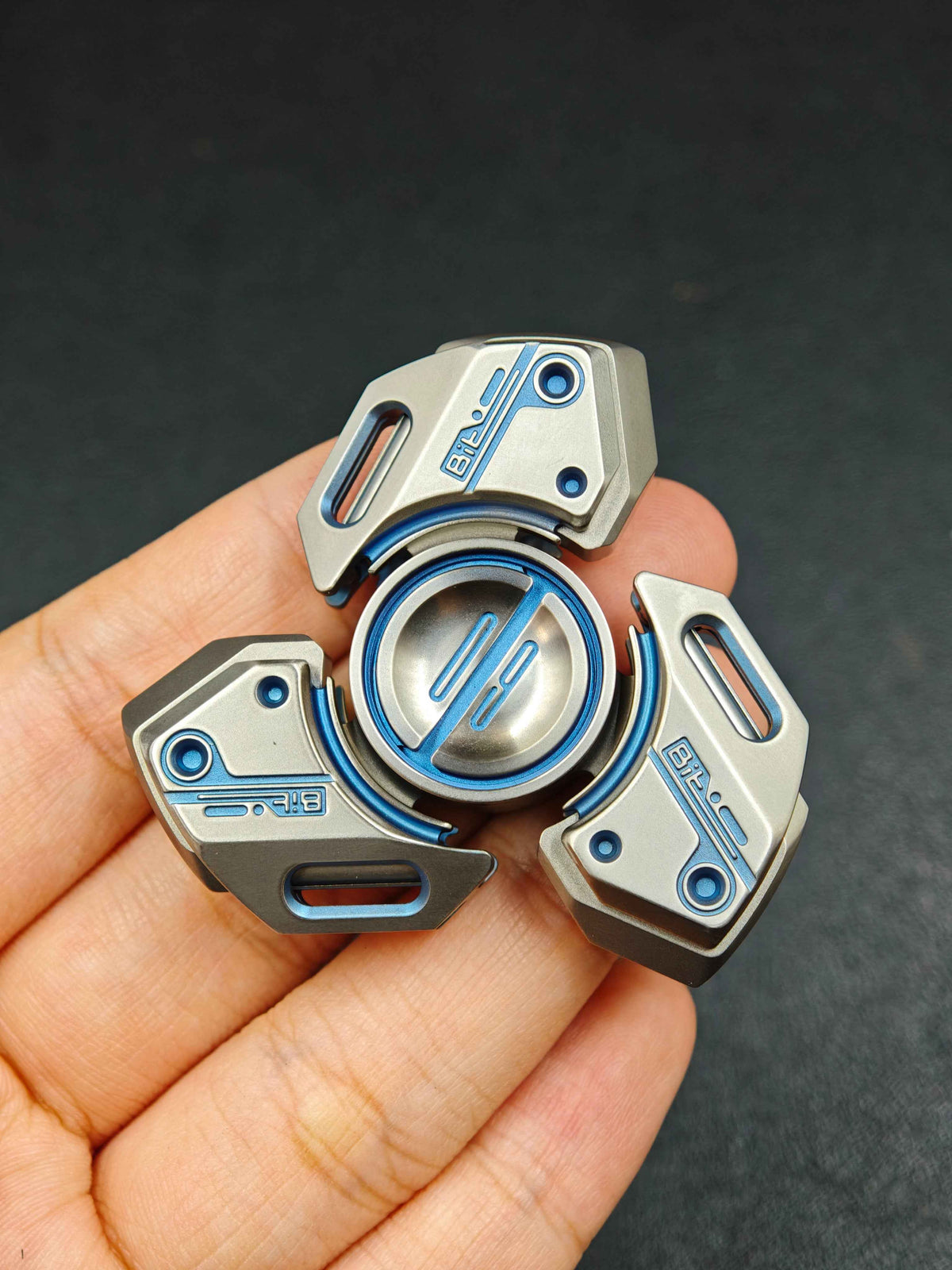 BIT 09 Titanium