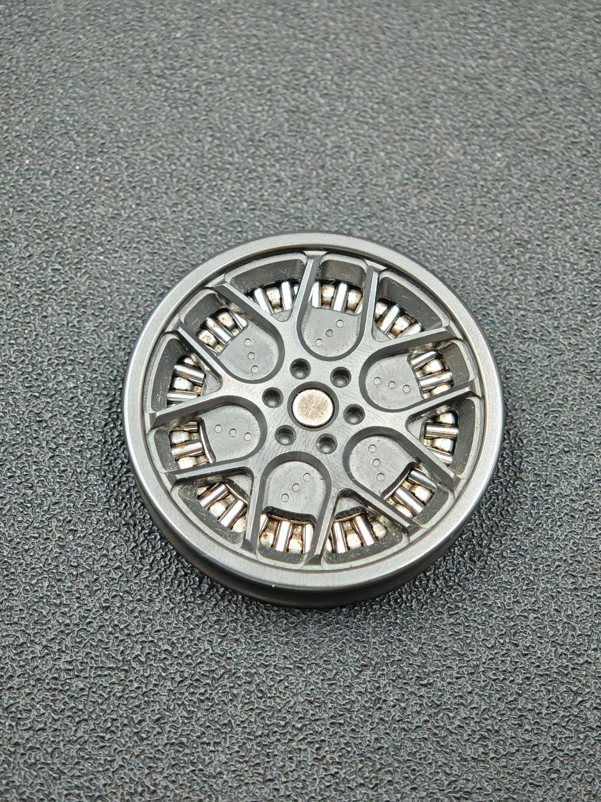 Rim Magnetic Zirconium Engraved