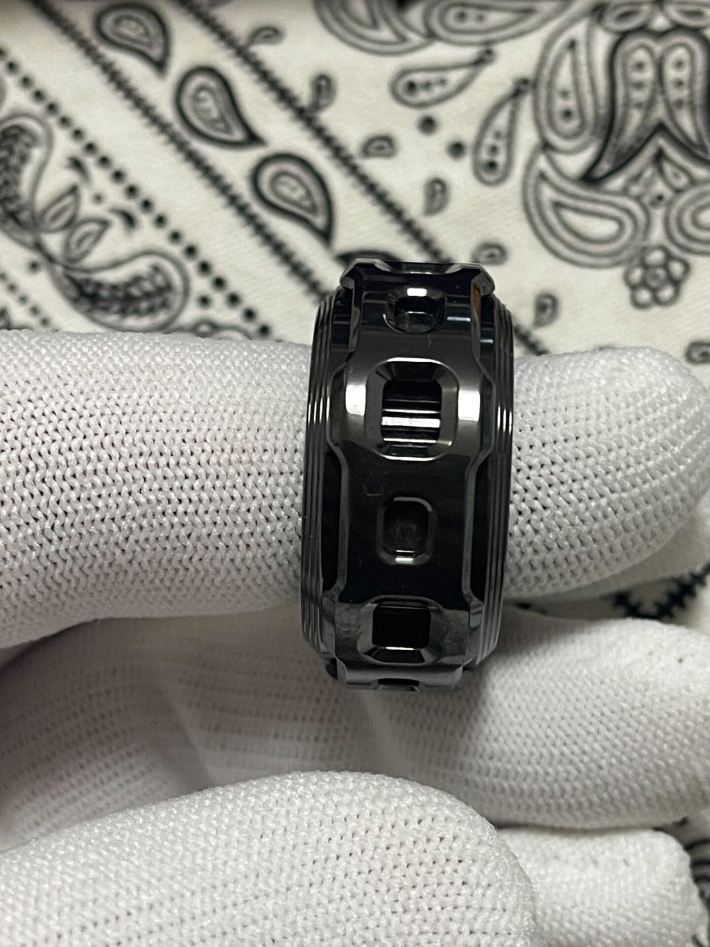 Shadow Raider, Zirconium