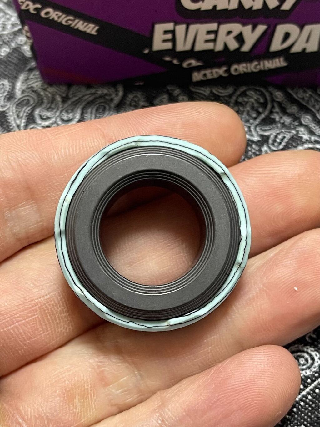 Shadow Raider Carbon Quartz