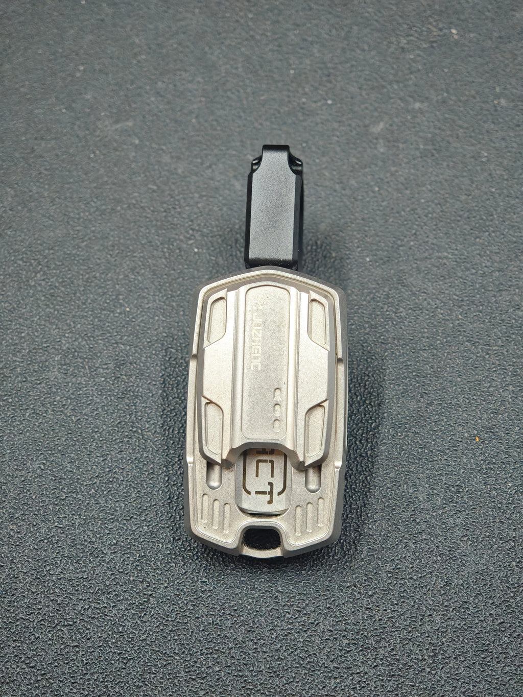 Thousand machines Titanium Stonewashed
