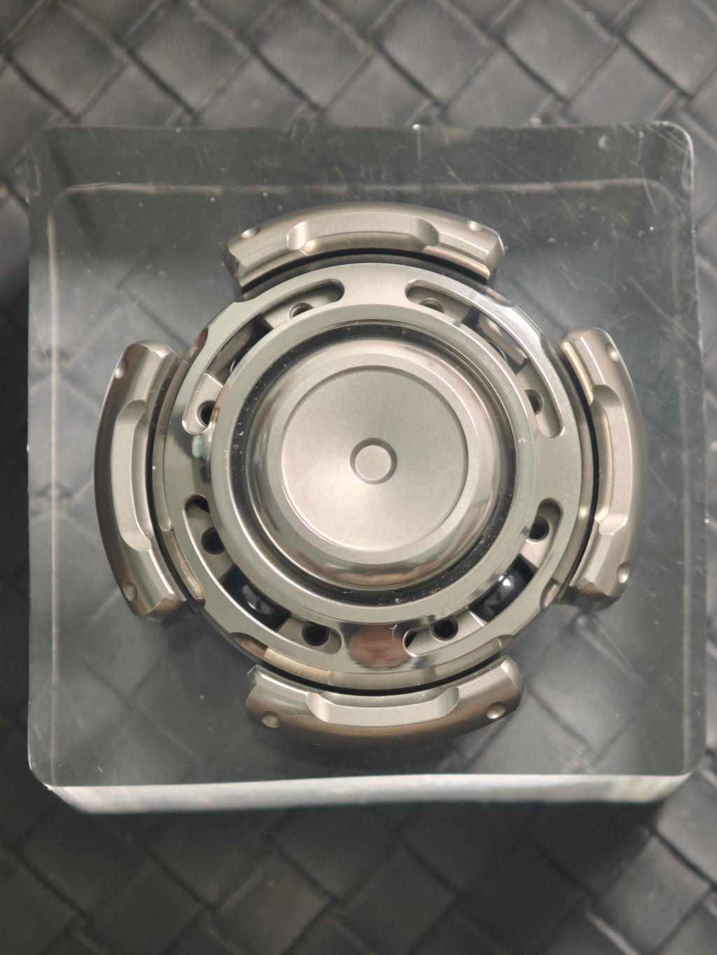 Resonance Titanium