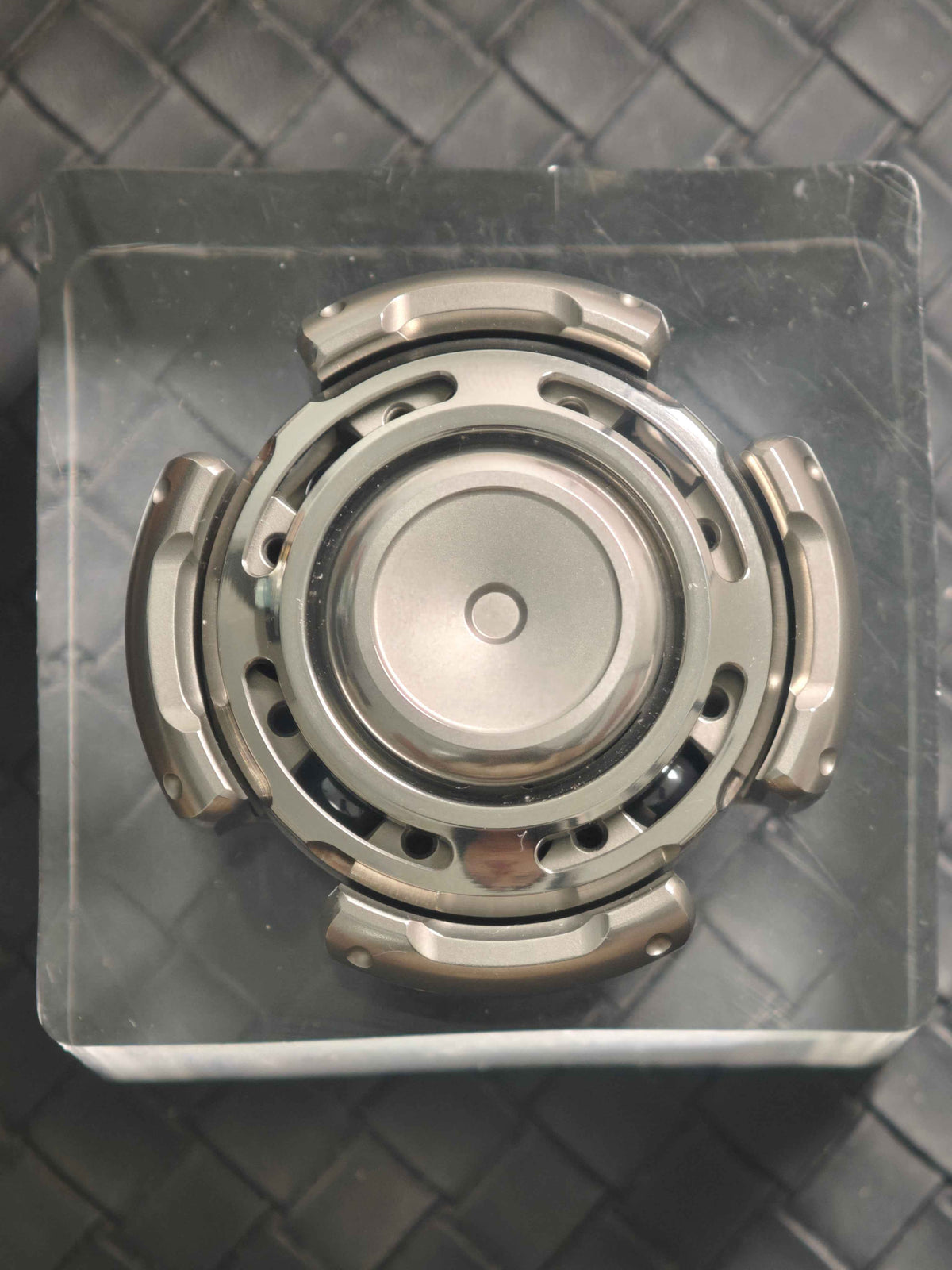 Resonance Titanium