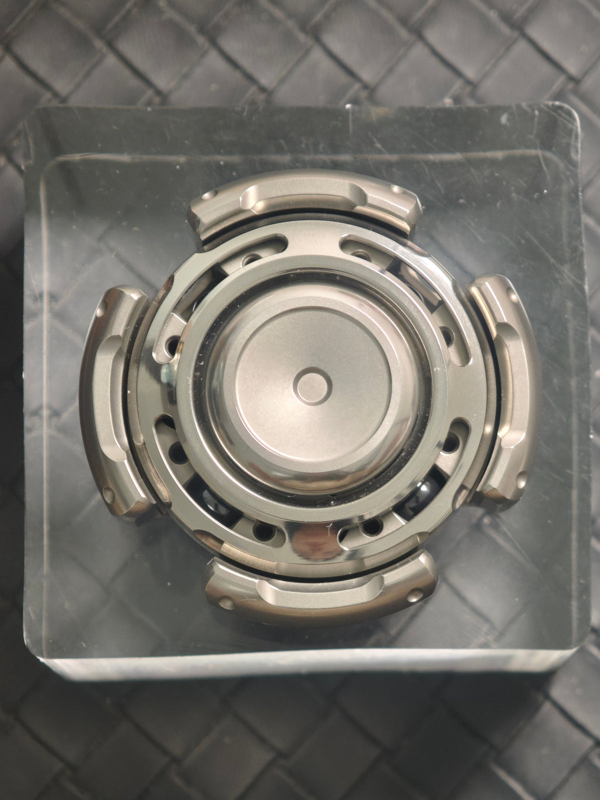 Resonance Titanium