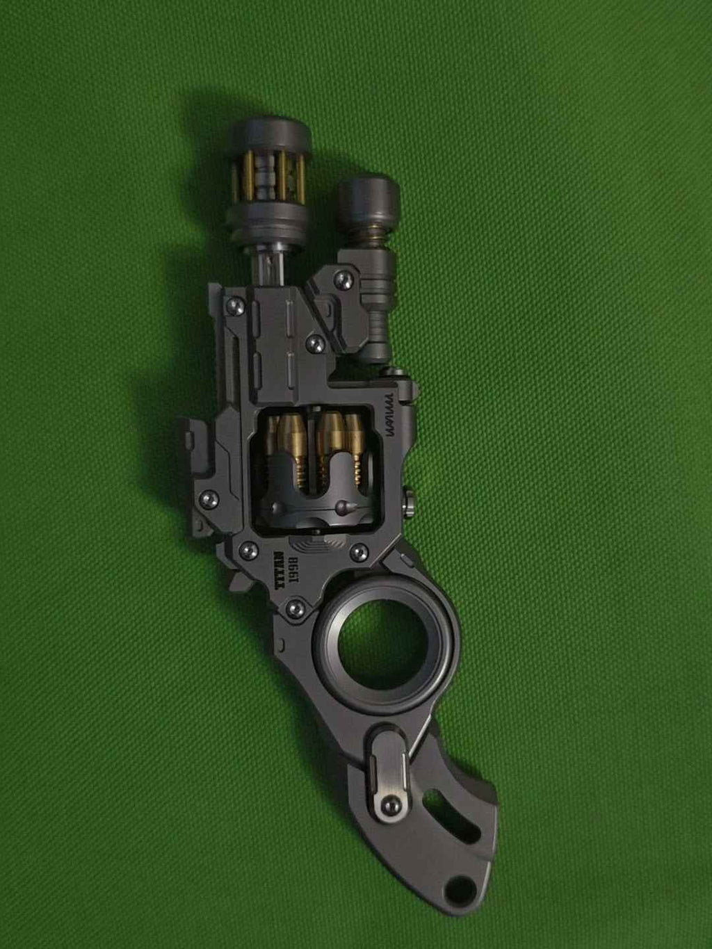 Breaker Titanium