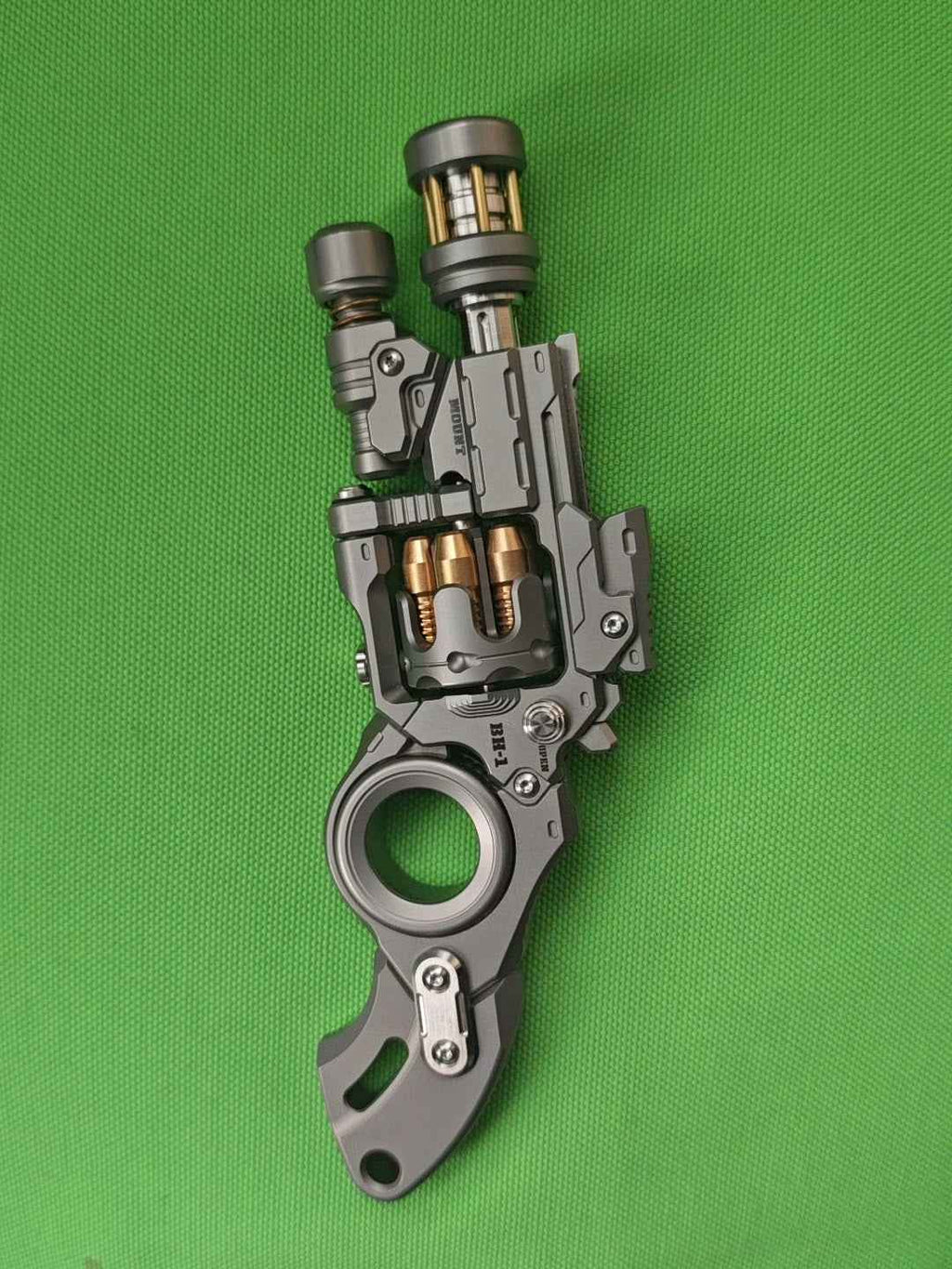 Breaker Titanium