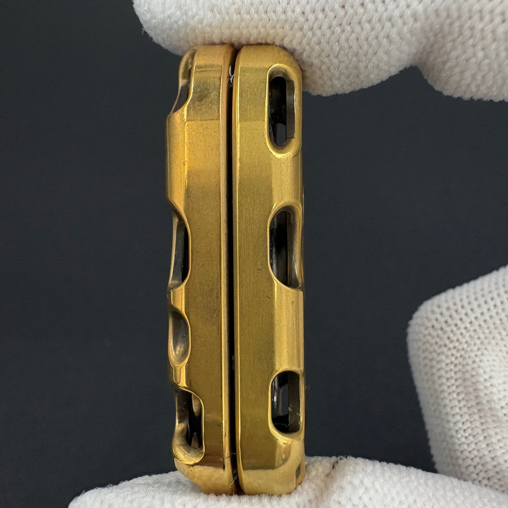 Top B Fingerprint Brass