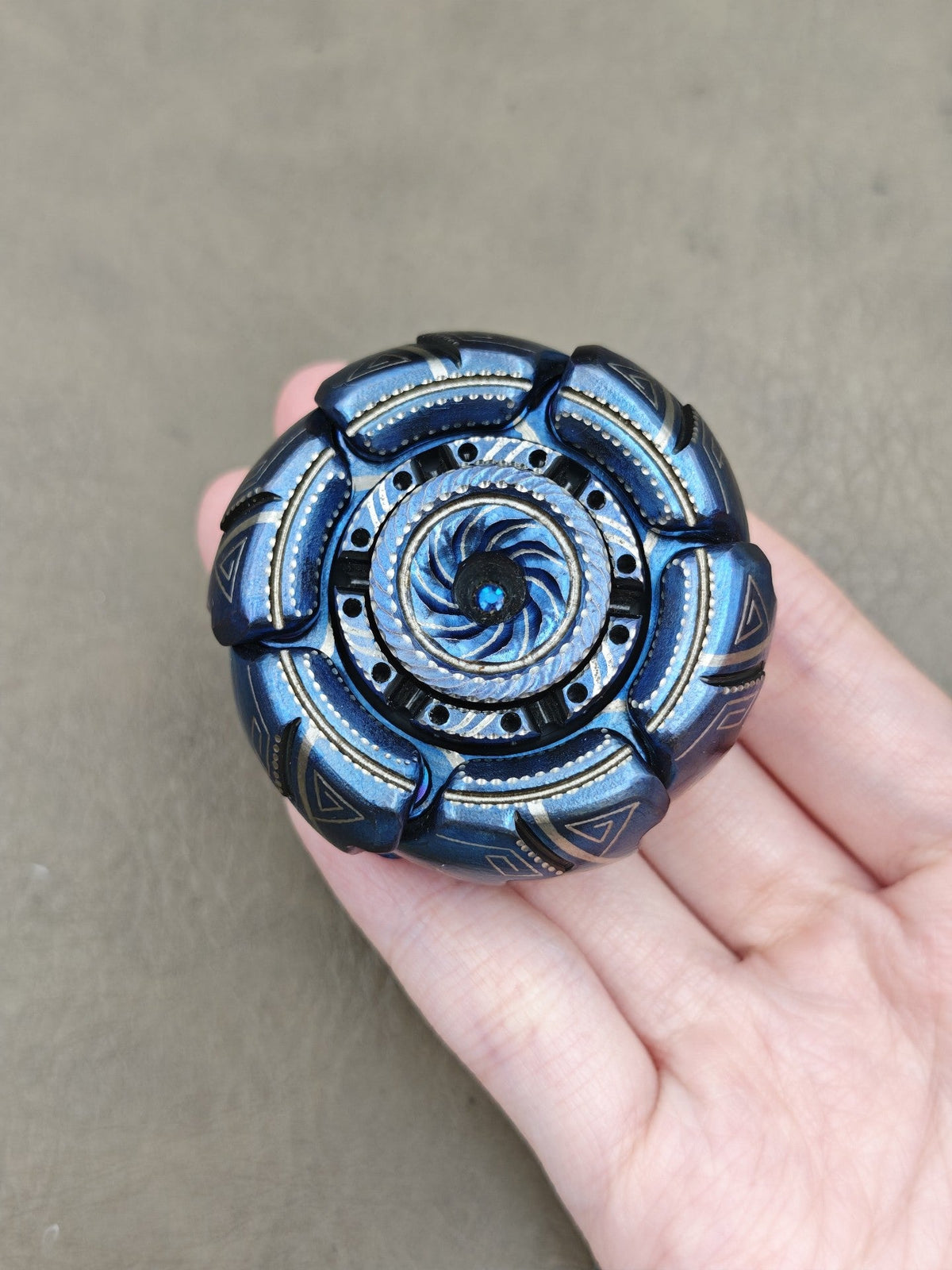 Pillbug Shell Opening Zirconium