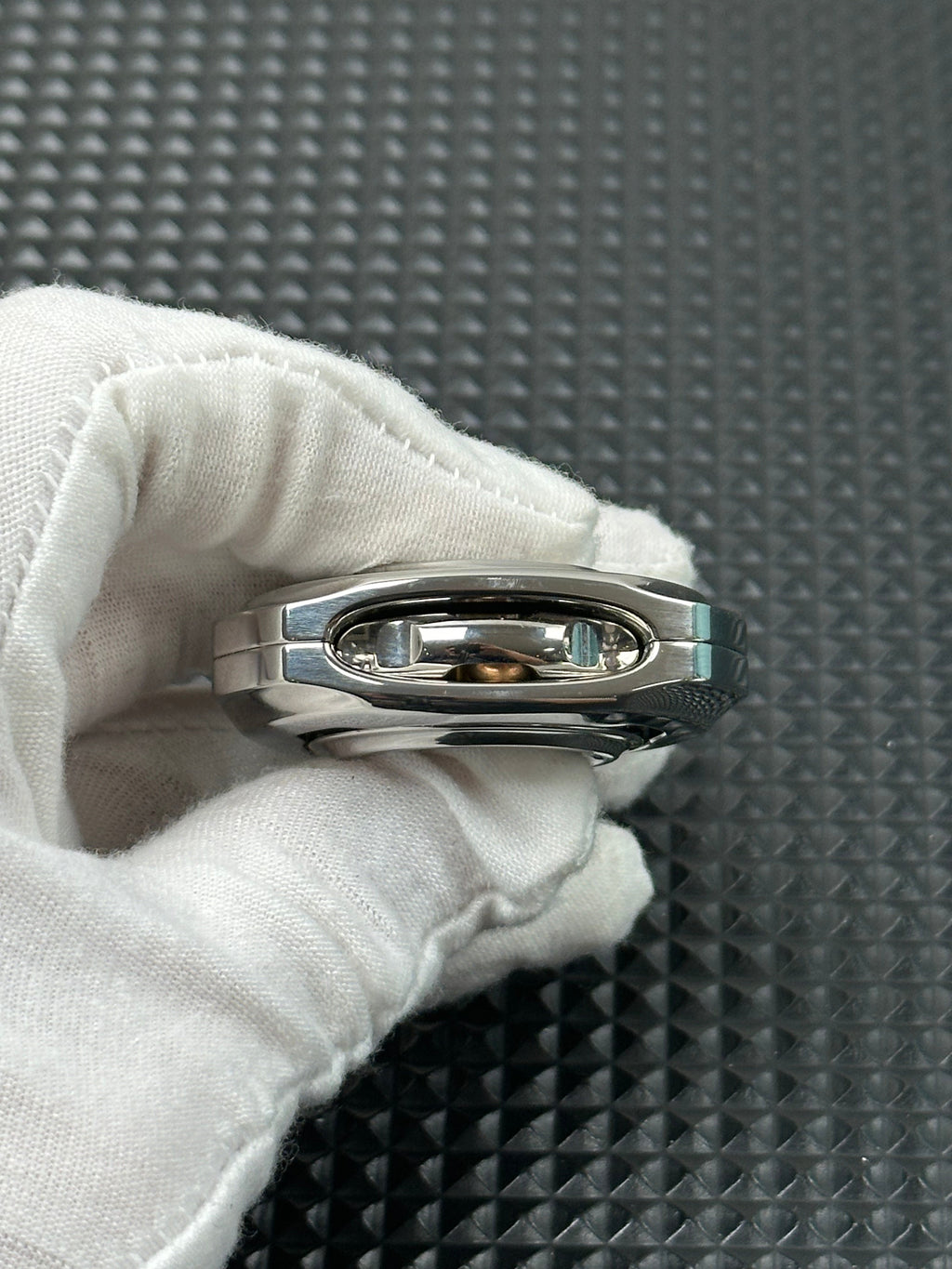 Radiation Shell Opening Stainless Steel Polished