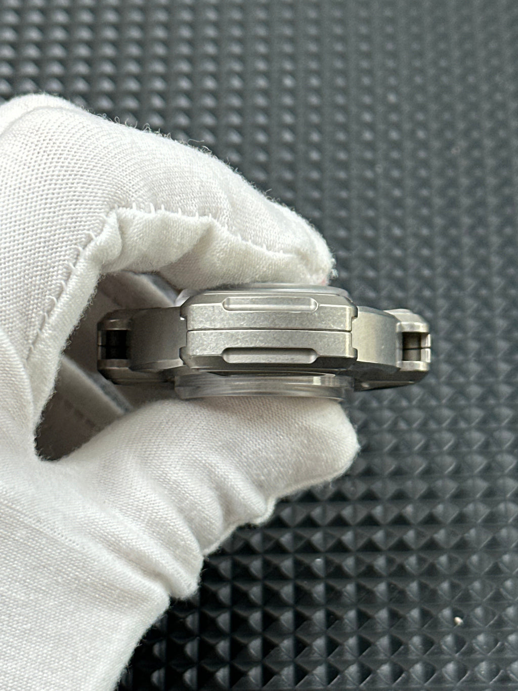 Radiation Pro Shell Opening Titanium