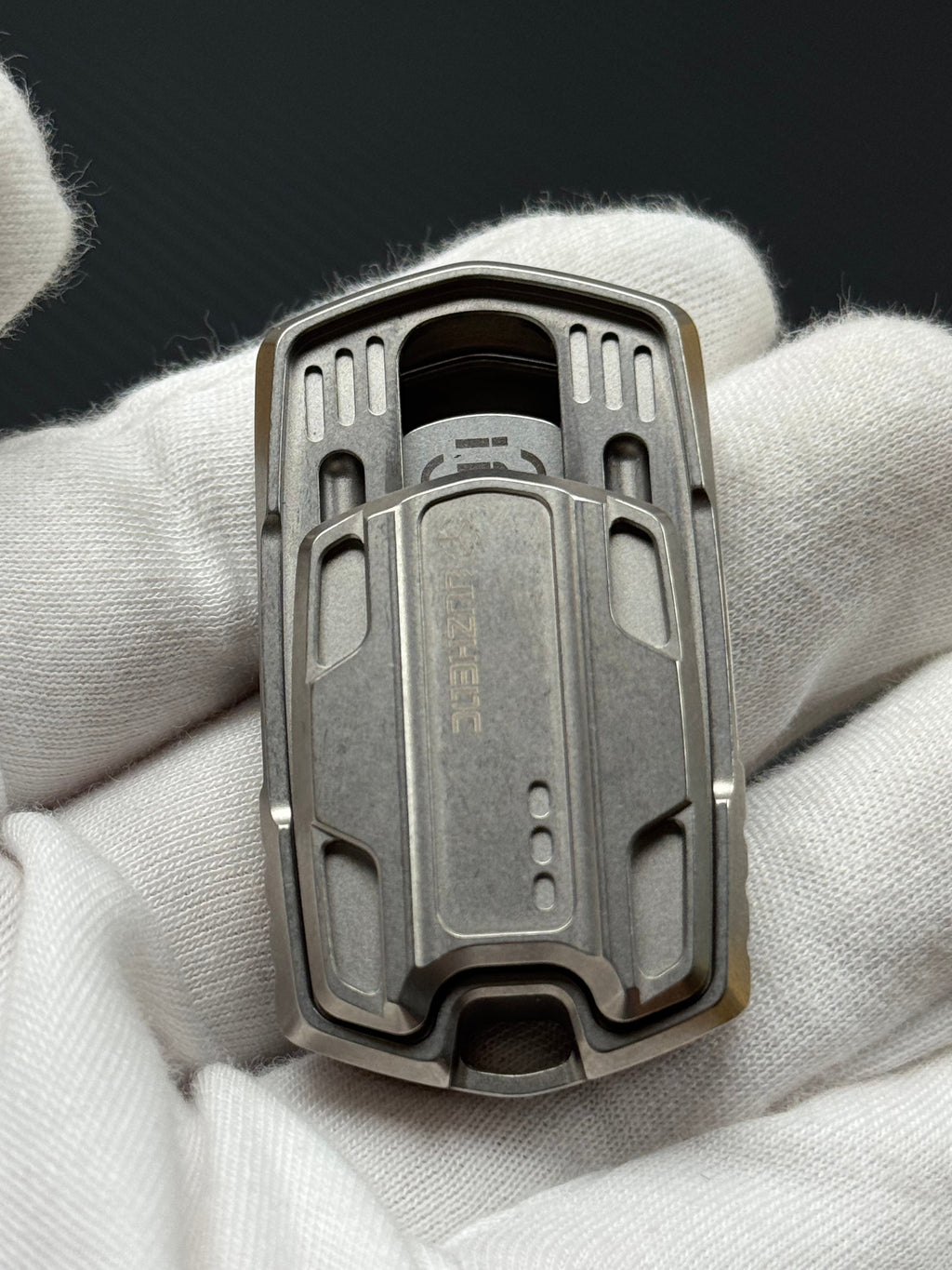 Thousand machines Titanium Stonewashed