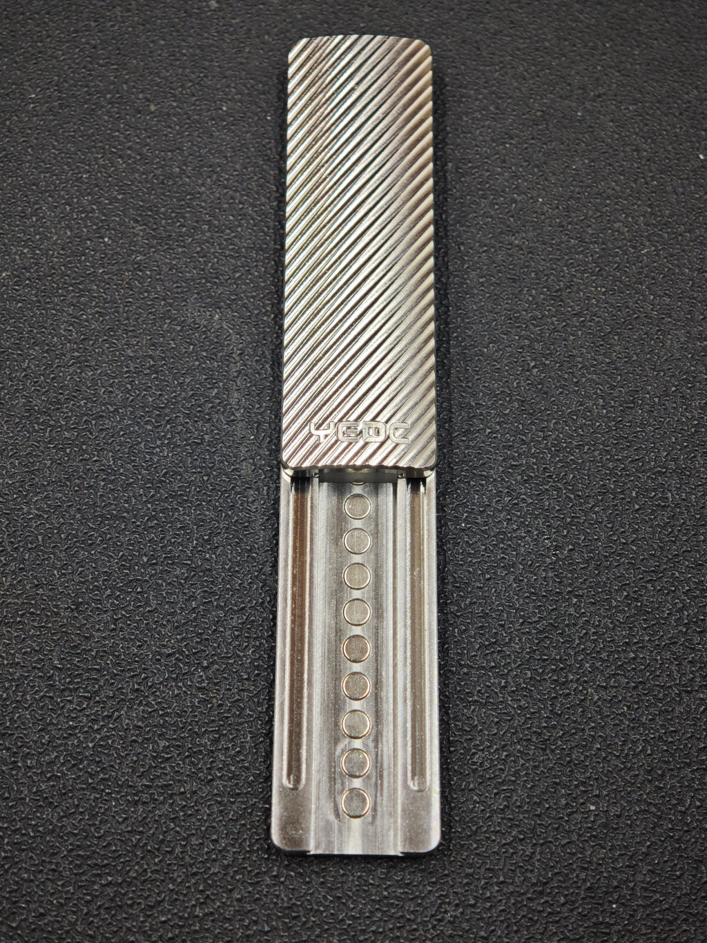 Ji Li Titanium