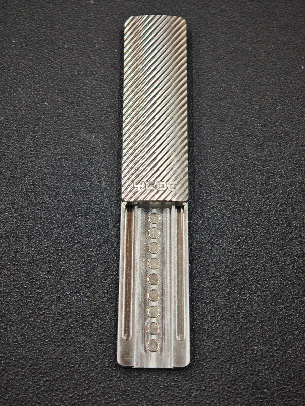 Ji Li Titanium