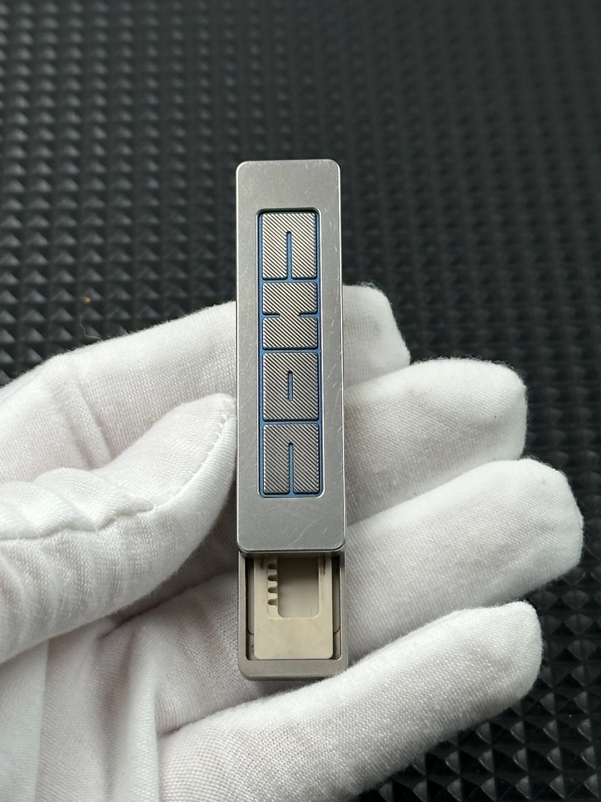 Choc Titanium