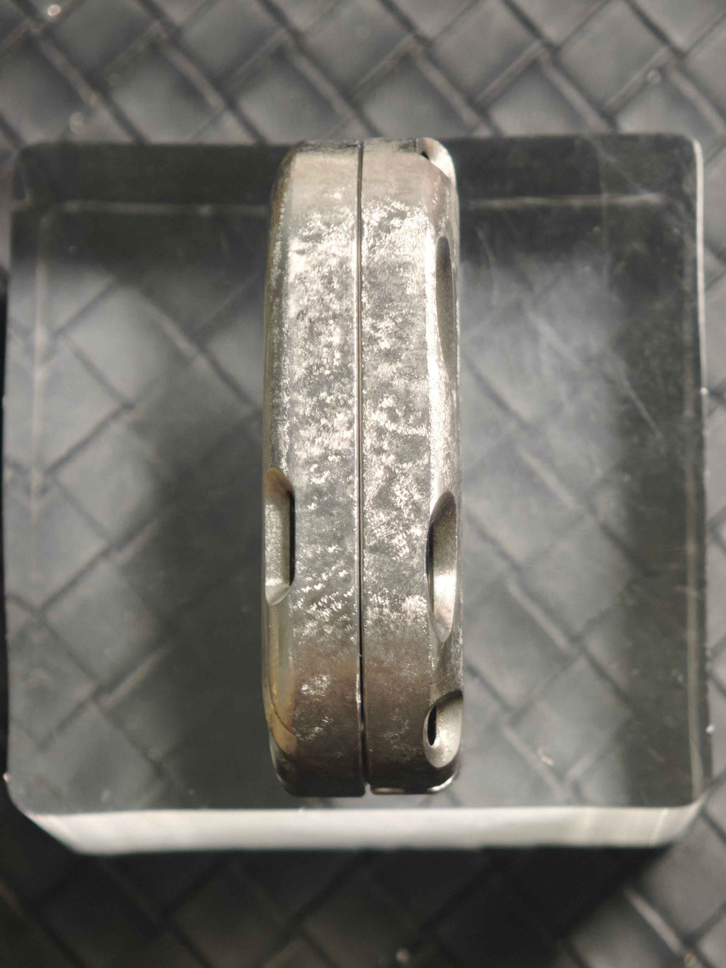Lag Stainless Steel