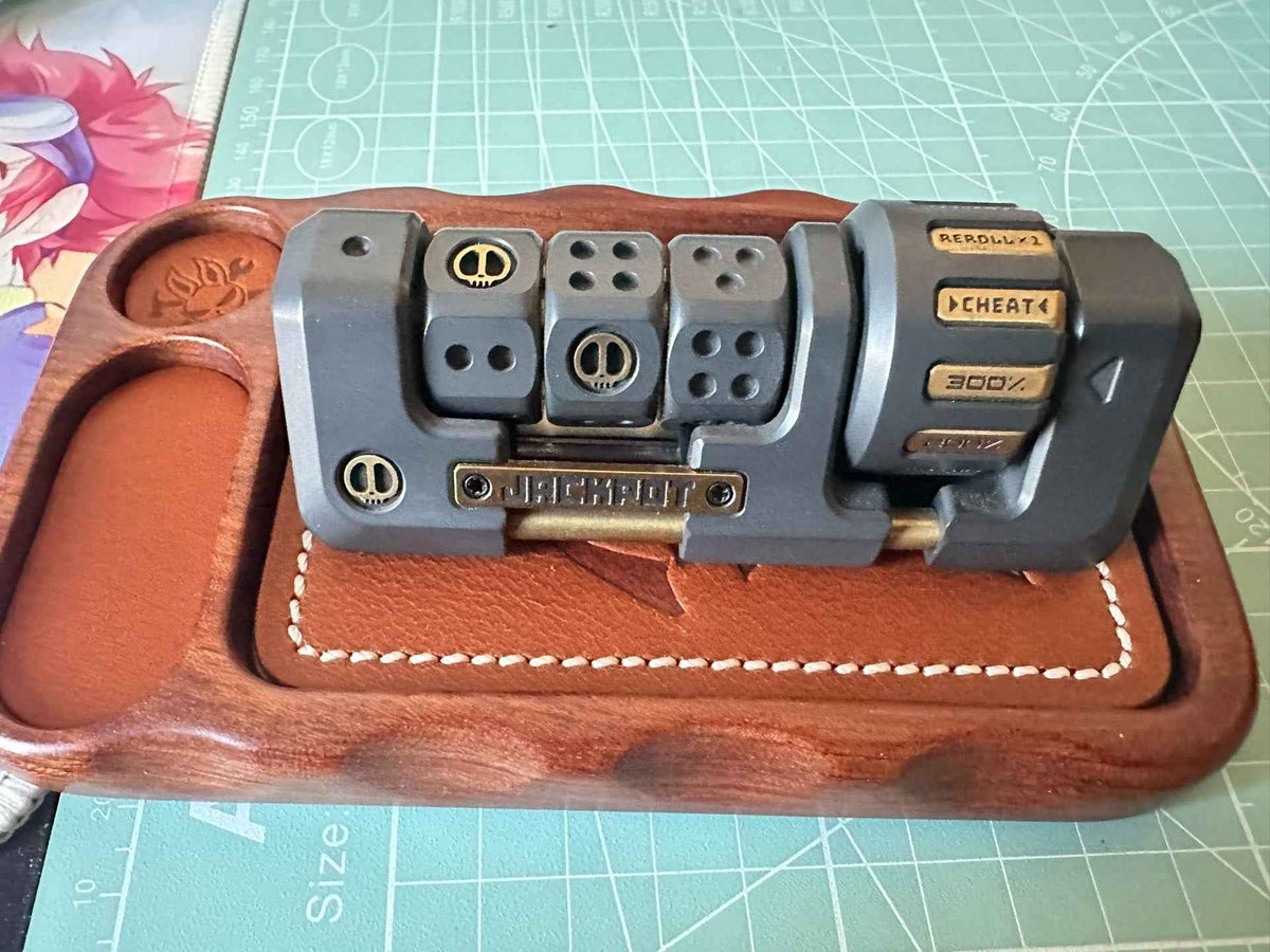 Jackpot 2.0 Deskset Zirconium Brass