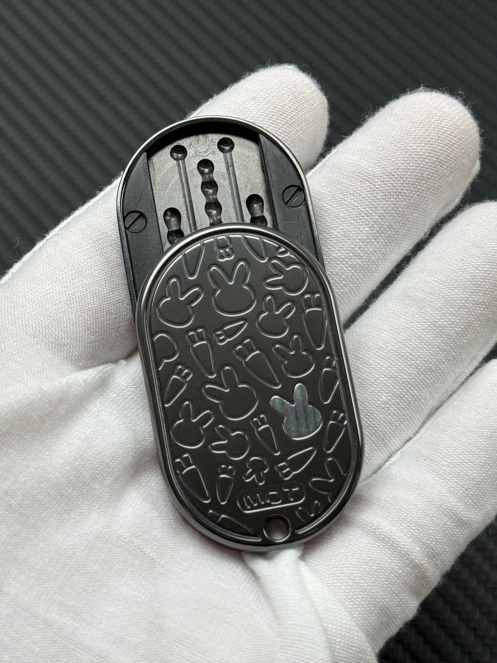 Grumpy Rabbit Rhythm Zirconium Engraved
