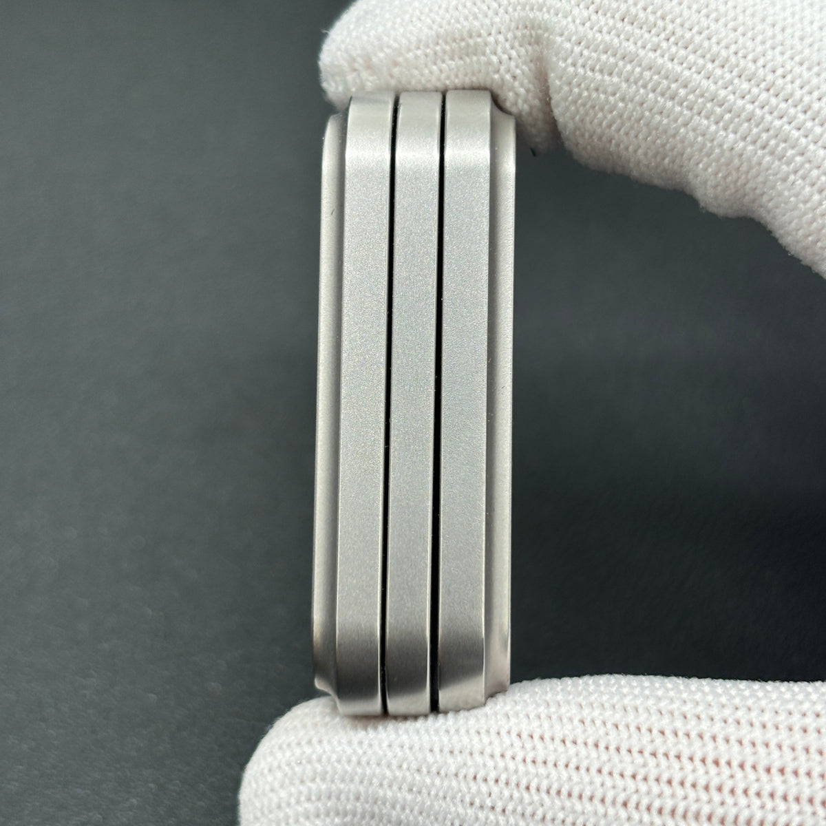Magnet Feel Stainless Steel