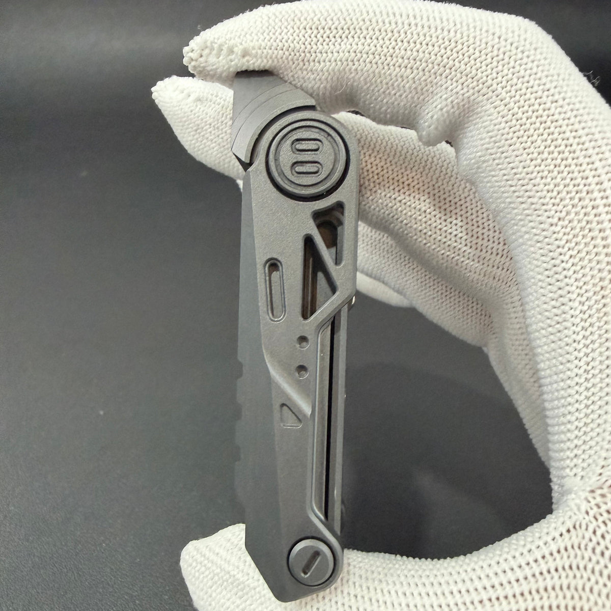 Razor Zirconium