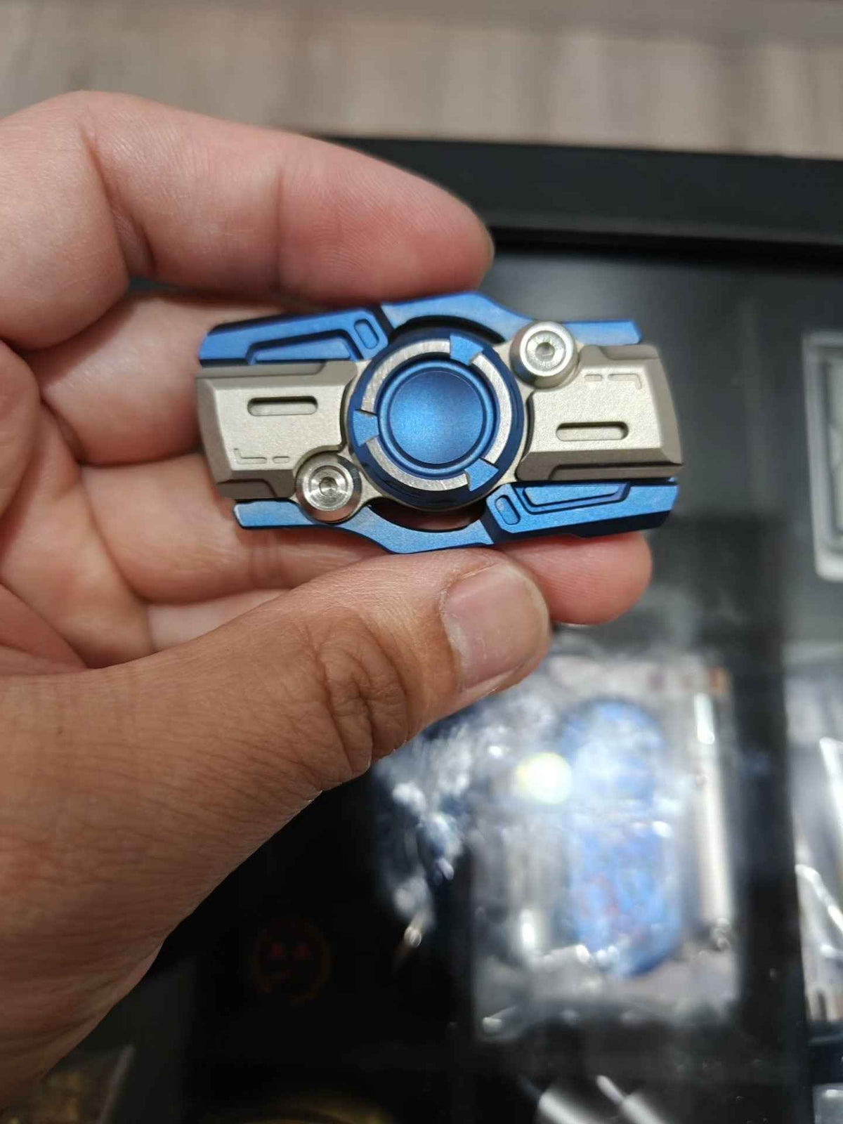 RX 02 Titanium