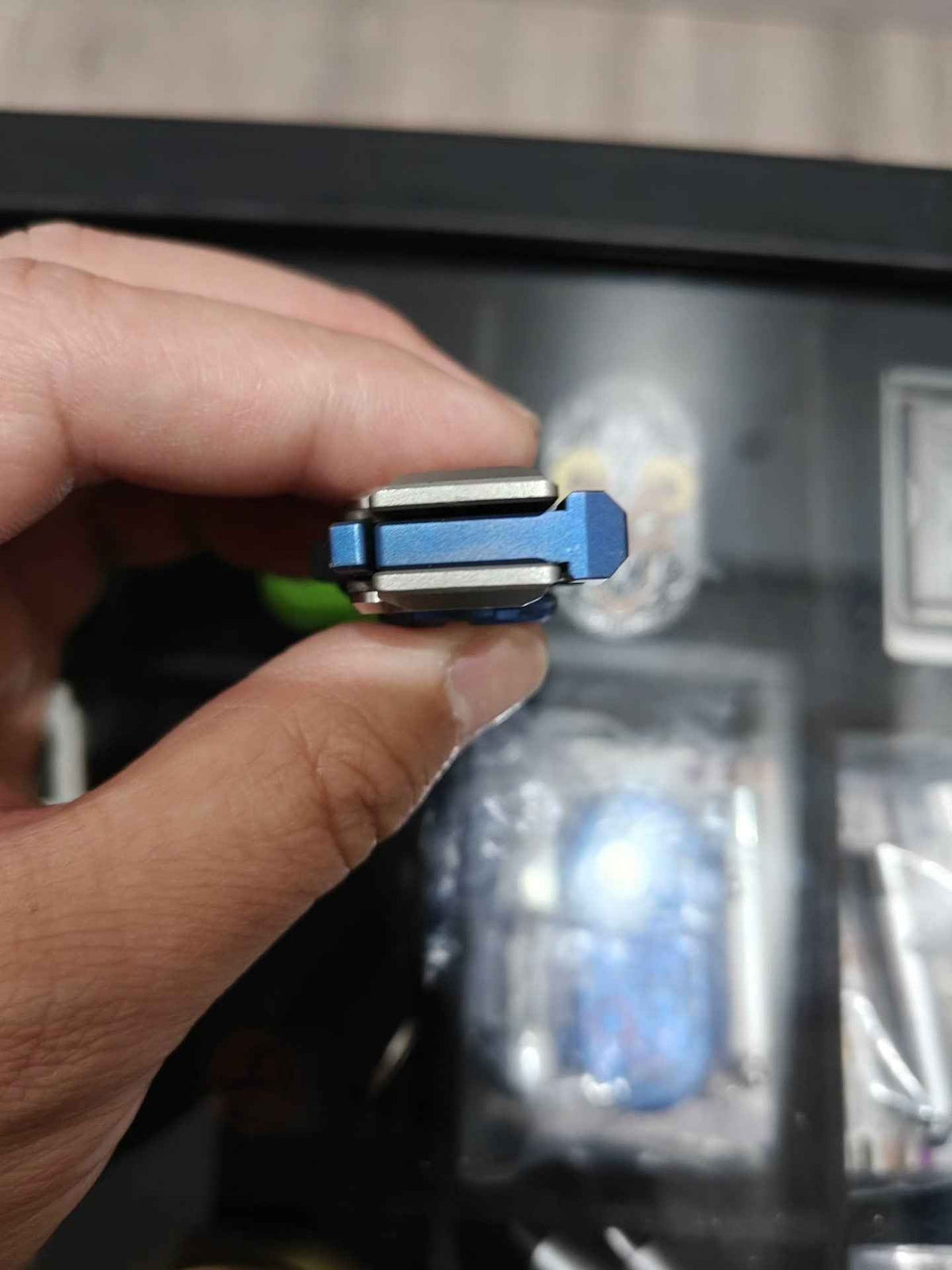 RX 02 Titanium