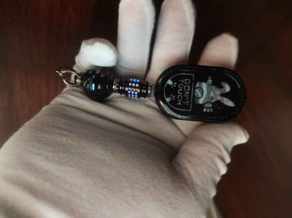 Groove Zircuti + Planet Lanyard Bead