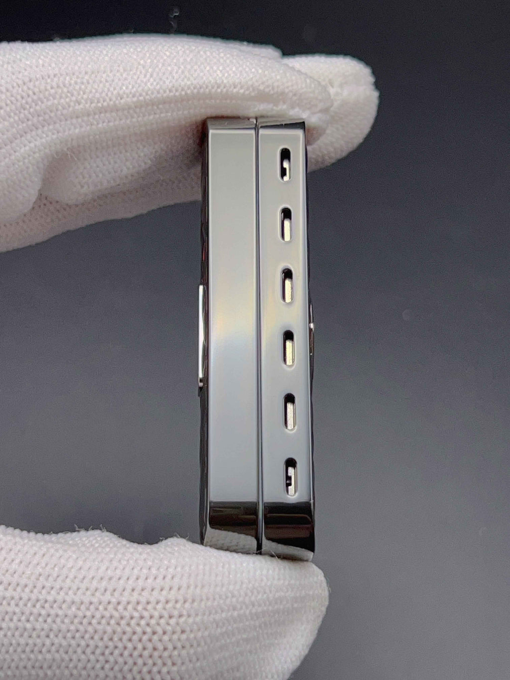 Feng Ling Zirconium