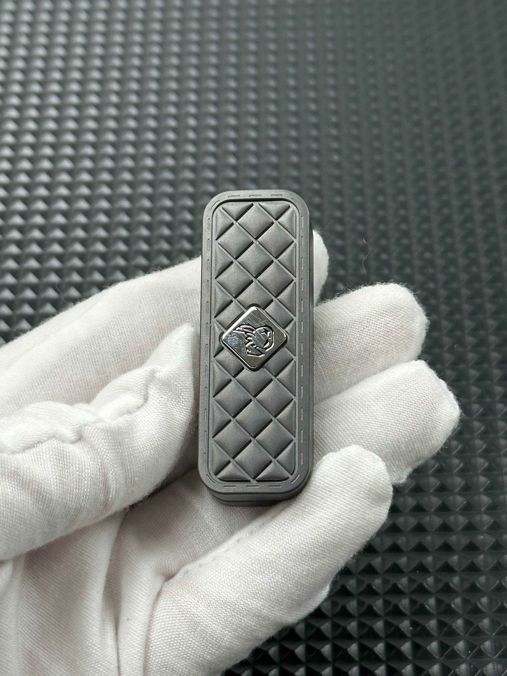 Feng Ling Zirconium
