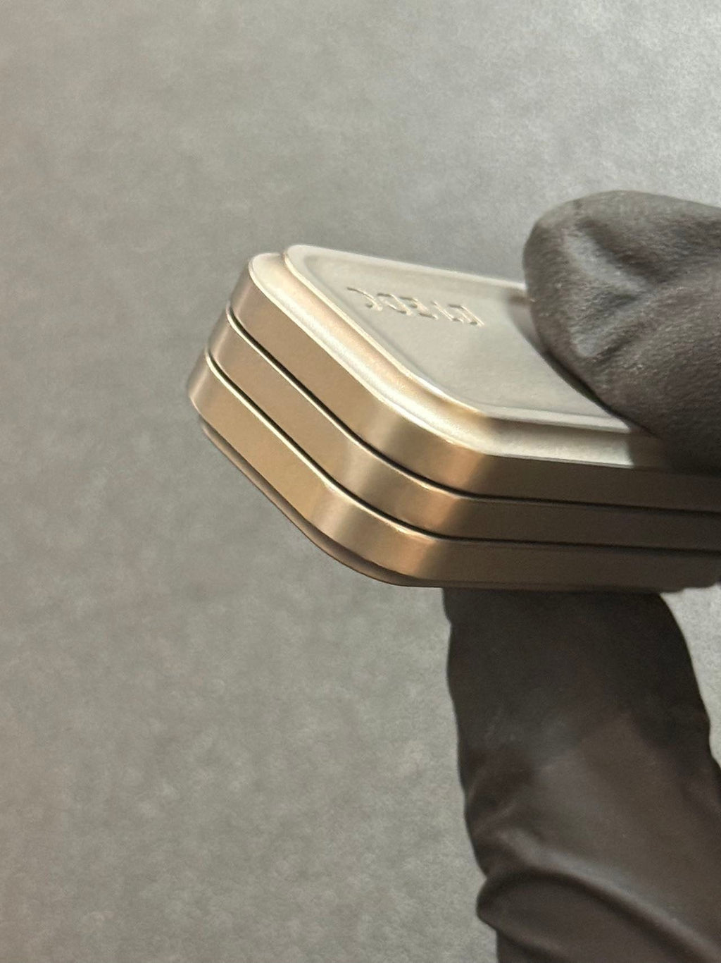 Magnet Feel Stainless Steel