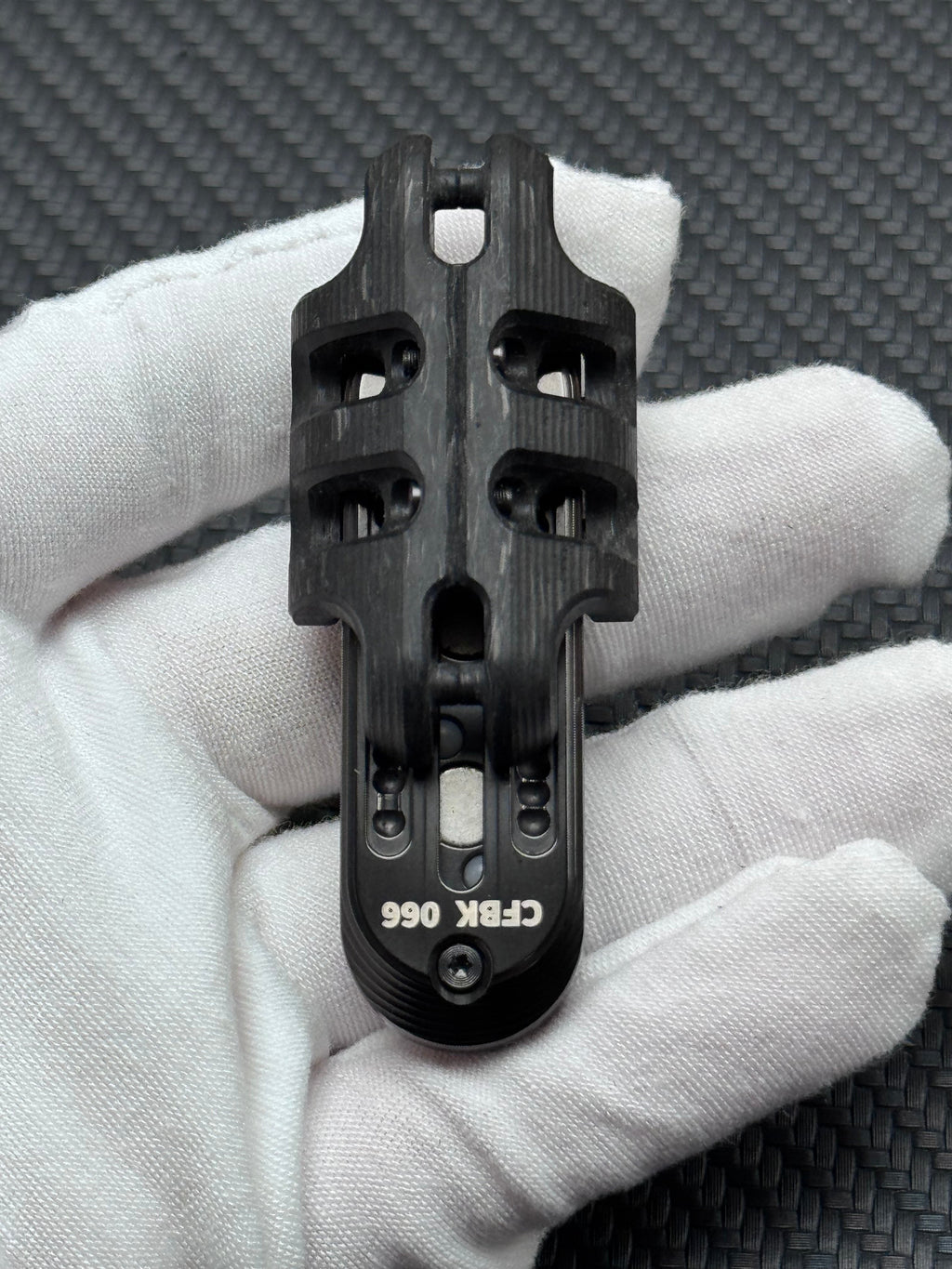 EXOSKELETON Carbon Fiber Bone Core
