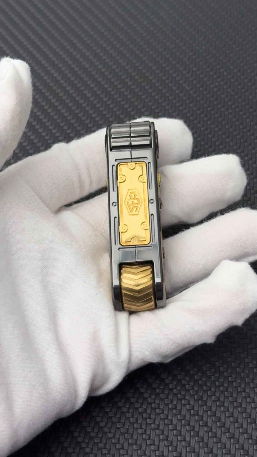 Cyber Core 2.0, Zirconium