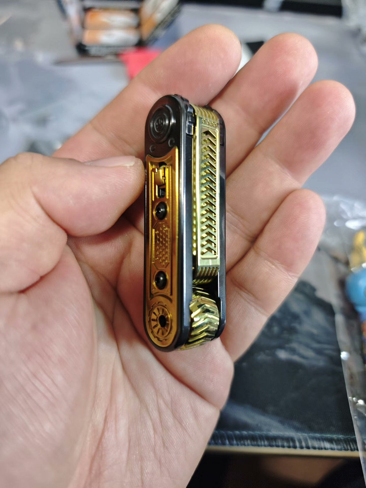 Cyber Core 2.0, Zirconium