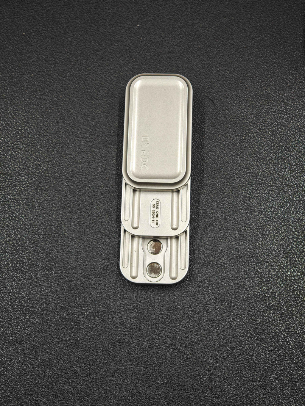 Magnet Feel Stainless Steel Stonewashed