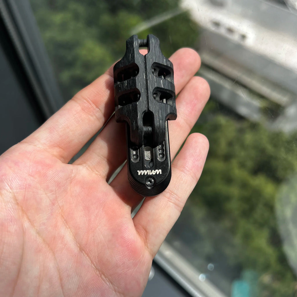 EXOSKELETON SS + Carbon Fiber