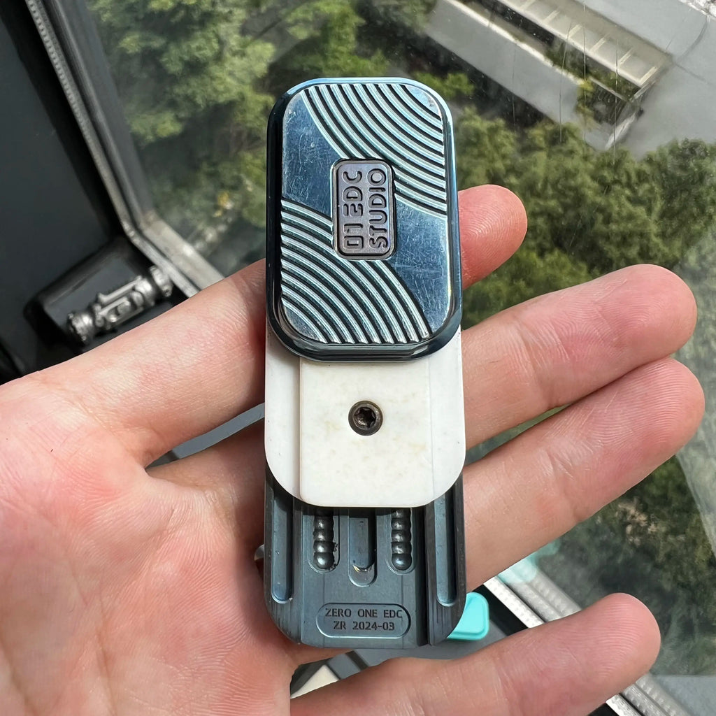 MINI Burger Zirconium Ice Blue