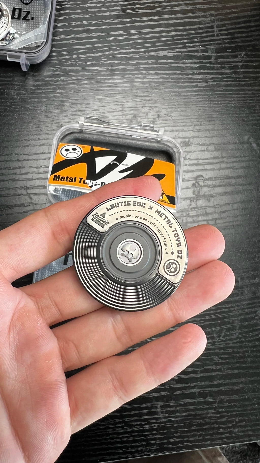 Show hand Mechanical Coin Zirconium