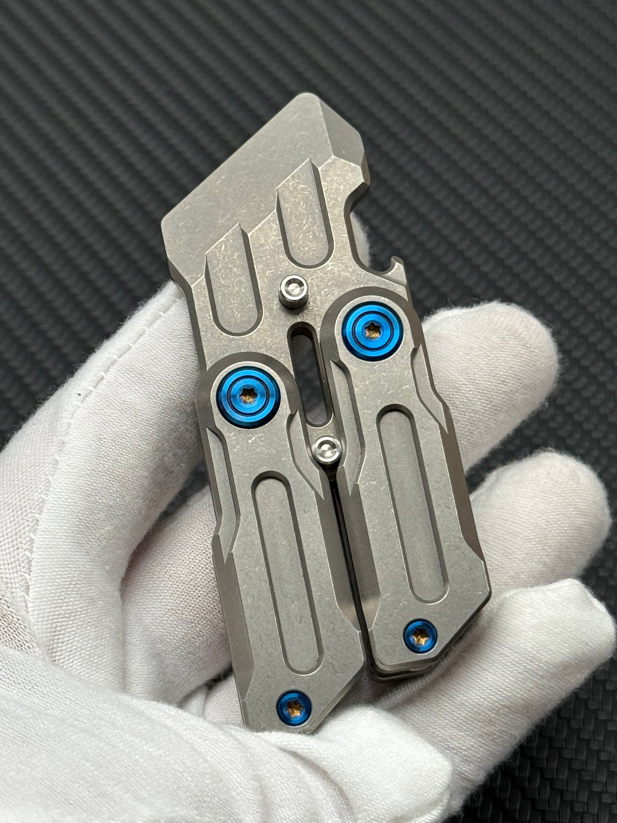 Gloom Folding Titanium