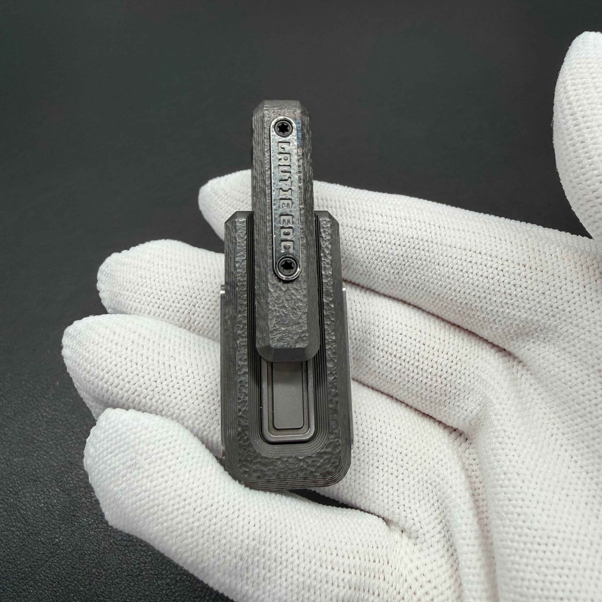 X Lock Zirconium Stone Textured Engraved