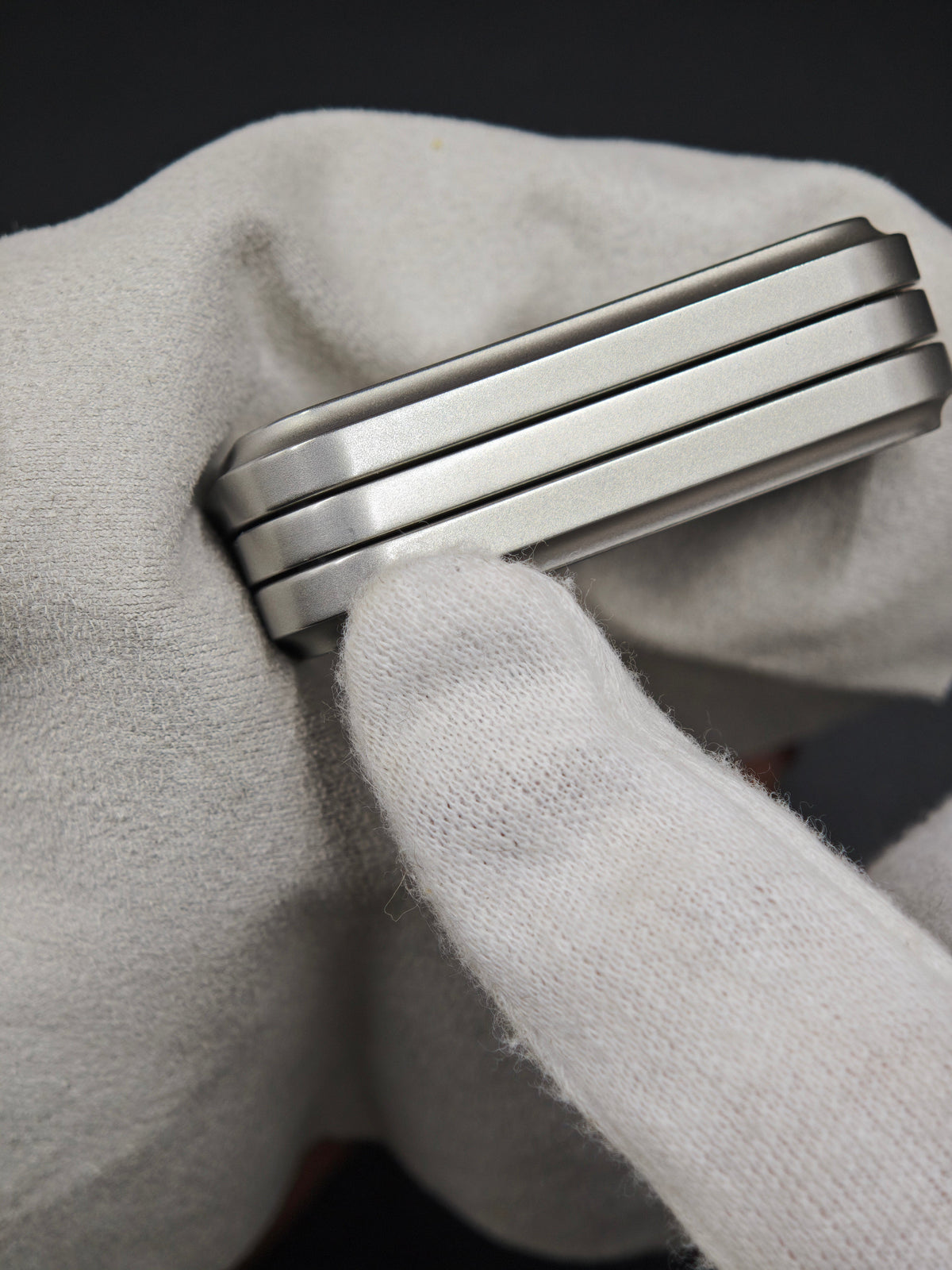 Magnet Feel Stainless Steel Stonewashed
