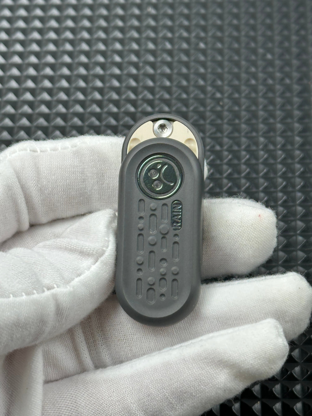 Top B Rain Zirconium