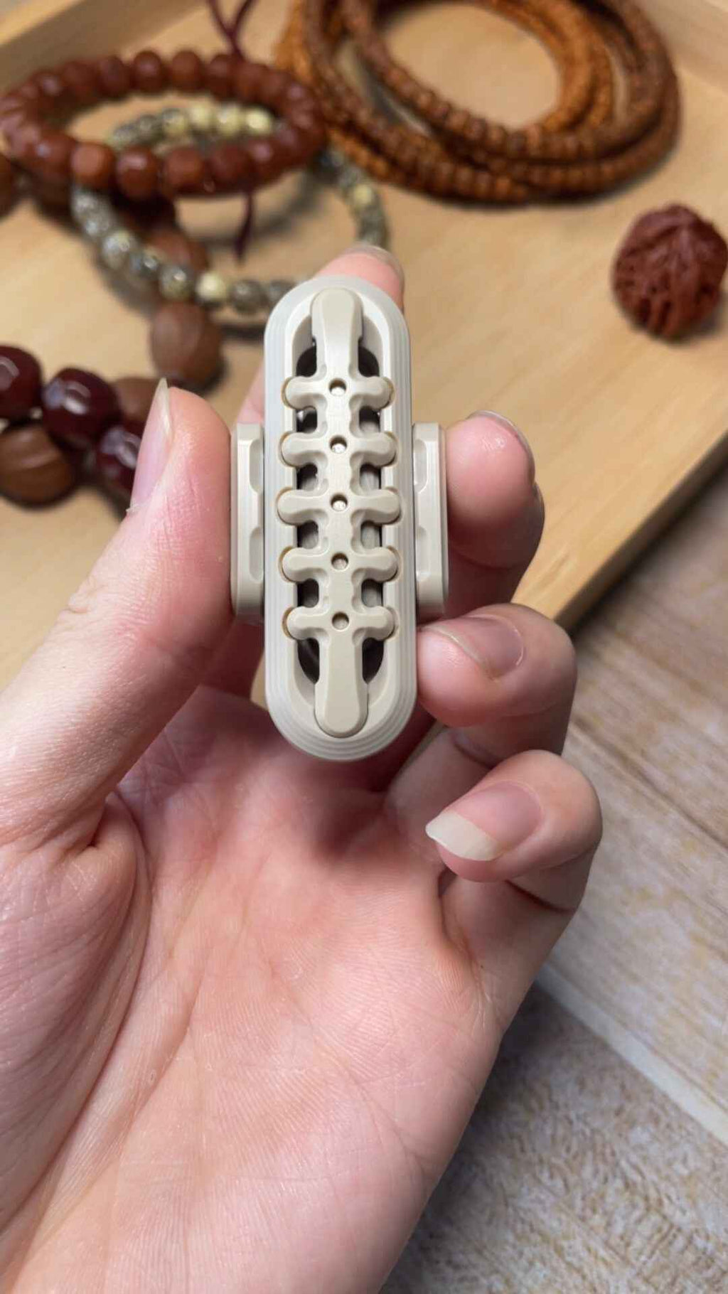 EXOSKELETON PEEK