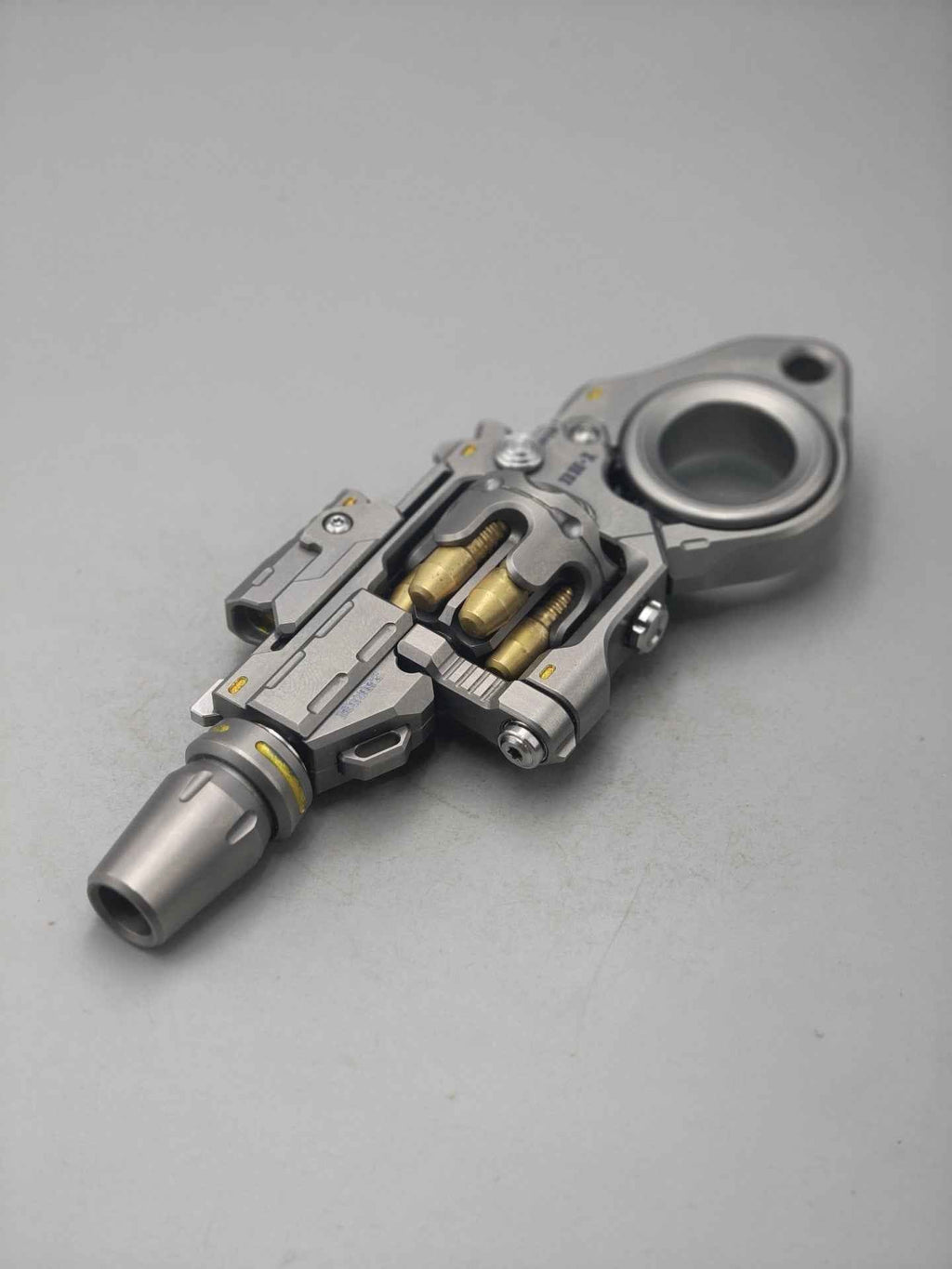 Breaker Titanium
