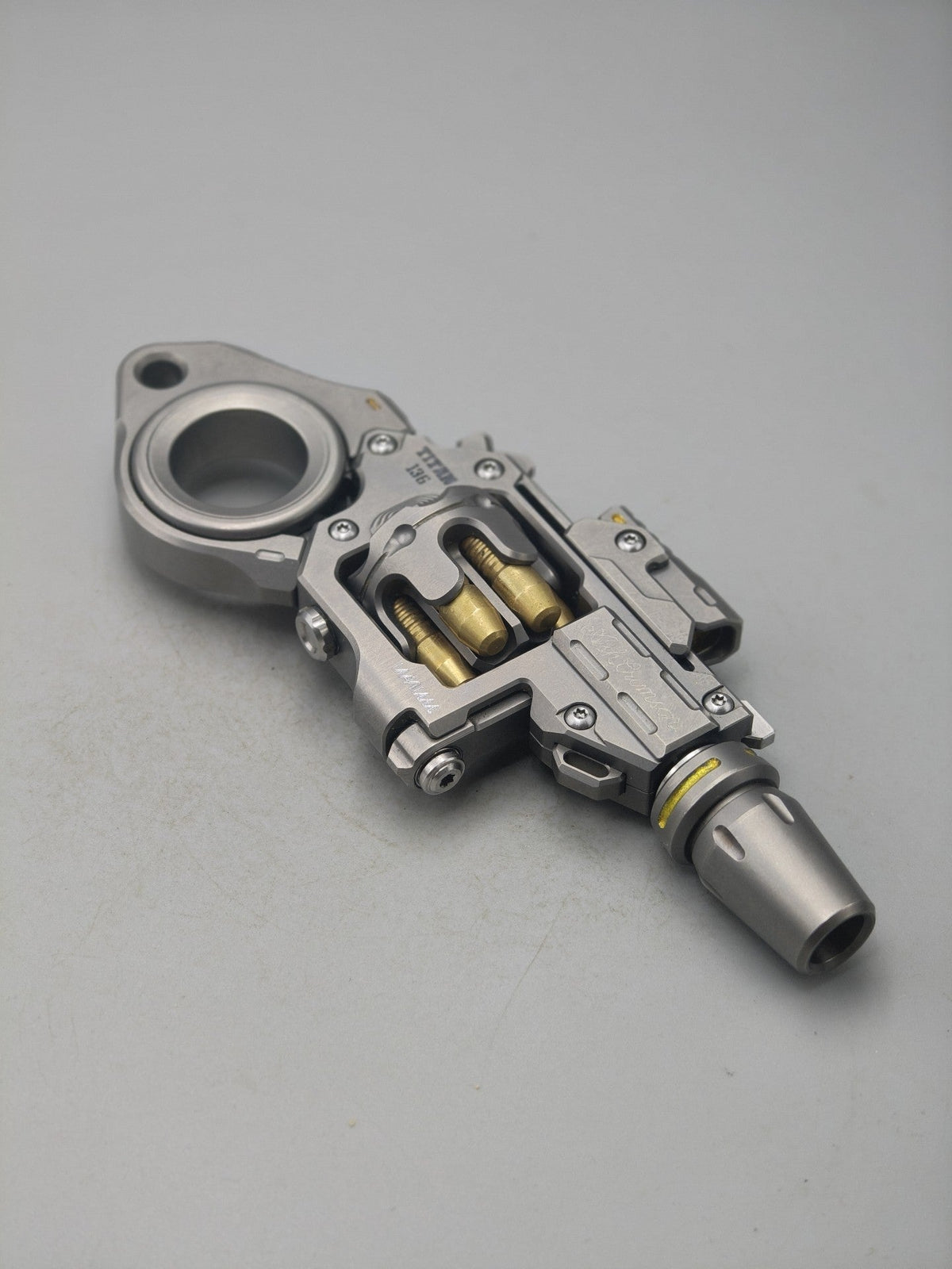 Breaker Titanium